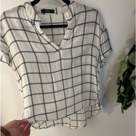 Lightweight Blouse - Picture 3 of 4